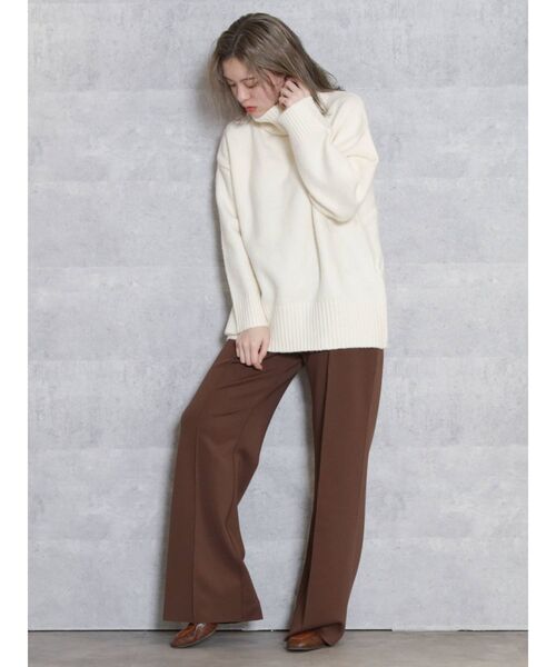 dazzlin（ダズリン）の「バックスリットラインタートルニットトップス（ニット/セーター・レディース・ブラック/アイボリー/モカ/ベージュ・FREE）」の12枚目の写真