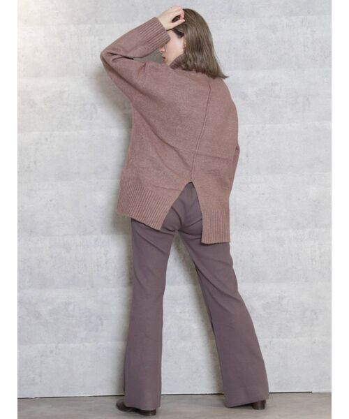 dazzlin（ダズリン）の「バックスリットラインタートルニットトップス（ニット/セーター・レディース・ブラック/アイボリー/モカ/ベージュ・FREE）」の7枚目の写真