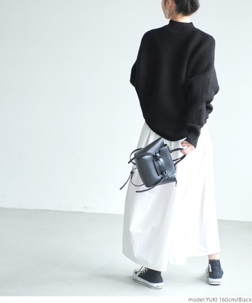 coca(coca)(コカ)の「極厚ドルマンハイネックニット(ニット/セーター・レディース・ブラック/ベージュ/アイボリー・ONE SIZE)」の7枚目の写真