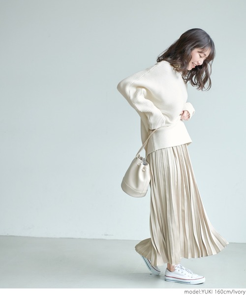 coca(coca)(コカ)の「極厚ドルマンハイネックニット(ニット/セーター・レディース・ブラック/ベージュ/アイボリー・ONE SIZE)」の11枚目の写真