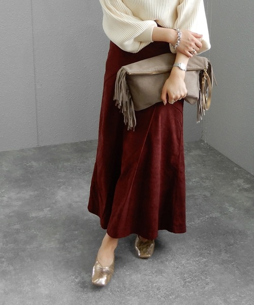 minia(ミニア)の「斜めワイドスクエアトゥのVカットフラットパンプス/かかとが踏めるバブーシュ(パンプス・レディース・ブラック/ベージュ/シルバー/アイボリー/ライトグリーン/パイソン/ホワイト系その他/ベージュ系その他/ブラウン/ゴールド系1/ピンク/ゼブラ/グリーン/イエロー/ベージュ系その他2/ブラック系その他/ガンメタ/レオパード/ブラック系その他2/ブラック系その他3・23.0cm/24.0cm/25.0cm/26.0cm/22.0cm/25.5cm/22.5cm/24.5cm/23.5cm)」の21枚目の写真