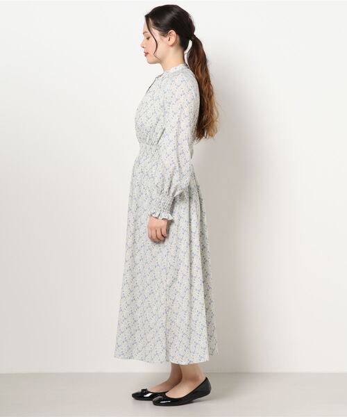 N.（N. Natural Beauty Basic）（エヌエヌナチュラルビューティーベーシック）の「スモールフラワープリントワンピース（ワンピース・レディース・ブルー系その他/ホワイト系その他/ベージュ系その他・MEDIUM）」の5枚目の写真