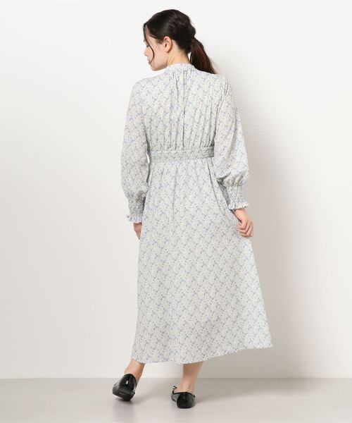 N.（N. Natural Beauty Basic）（エヌエヌナチュラルビューティーベーシック）の「スモールフラワープリントワンピース（ワンピース・レディース・ブルー系その他/ホワイト系その他/ベージュ系その他・MEDIUM）」の4枚目の写真