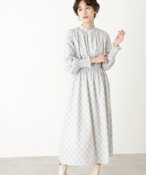 N.（N. Natural Beauty Basic）（エヌエヌナチュラルビューティーベーシック）の「スモールフラワープリントワンピース（ワンピース・レディース・ブルー系その他/ホワイト系その他/ベージュ系その他・MEDIUM）」の2枚目の写真