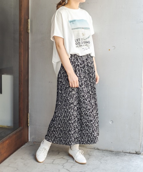 PUAL CE CIN（ピュアルセシン）の「【WEB限定】花柄プリントプリーツスカート（スカート・レディース・ホワイト/ブラック・FREE）」の2枚目の写真