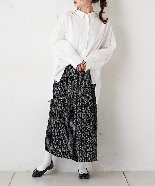 PUAL CE CIN（ピュアルセシン）の「【WEB限定】花柄プリントプリーツスカート（スカート・レディース・ホワイト/ブラック・FREE）」の7枚目の写真