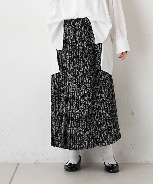 PUAL CE CIN（ピュアルセシン）の「【WEB限定】花柄プリントプリーツスカート（スカート・レディース・ホワイト/ブラック・FREE）」の22枚目の写真