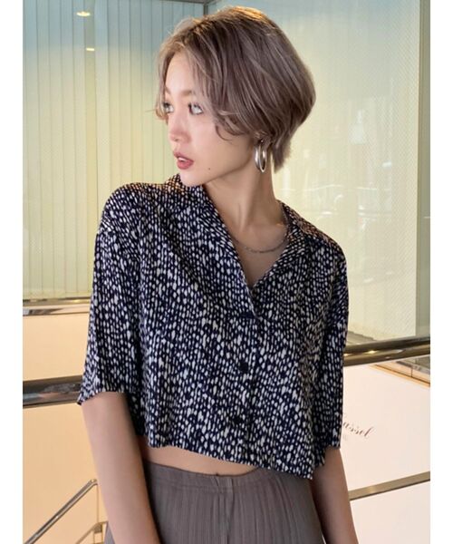 EMODA（エモダ）の「WIDE HOOPピアス（ピアス（両耳用）・レディース・シルバー/ゴールド・FREE）」の3枚目の写真