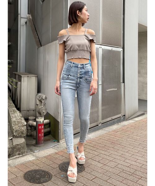 EMODA（エモダ）の「WIDE HOOPピアス（ピアス（両耳用）・レディース・シルバー/ゴールド・FREE）」の8枚目の写真