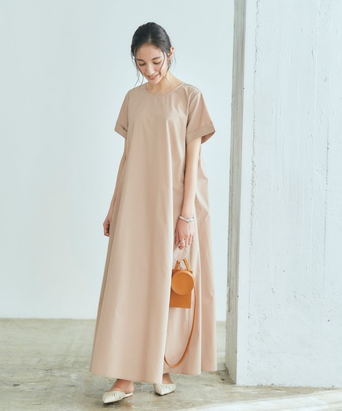 ✨完売品✨UNTITLED フレアマキシワンピース 半袖 ベージュ