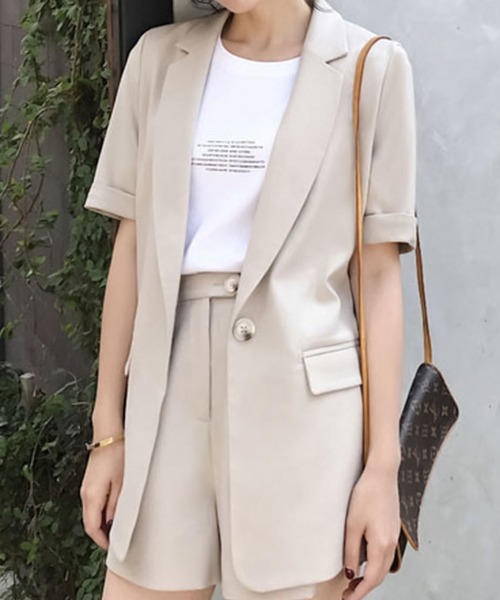 Girly Doll（ガーリードール）の「ジャケット・ショートパンツ2点セットアップ（セットアップ・レディース・ブラック/ベージュ・M/L）」の4枚目の写真