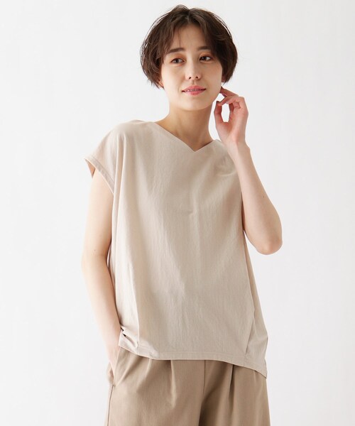 DRESKIP(ドレスキップ)の「◆ひんやり後ろタックTシャツ(Tシャツ/カットソー・レディース・ブラック/ダークブラウン/ナチュラル/黄緑系・02/03)」の3枚目の写真