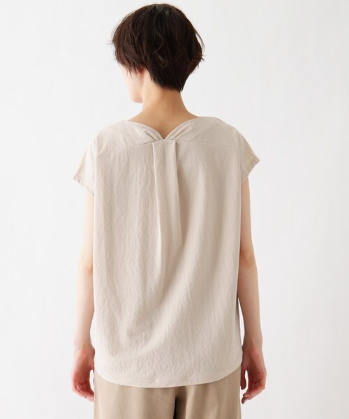 DRESKIP(ドレスキップ)の「◆ひんやり後ろタックTシャツ(Tシャツ/カットソー・レディース・ブラック/ダークブラウン/ナチュラル/黄緑系・02/03)」の8枚目の写真