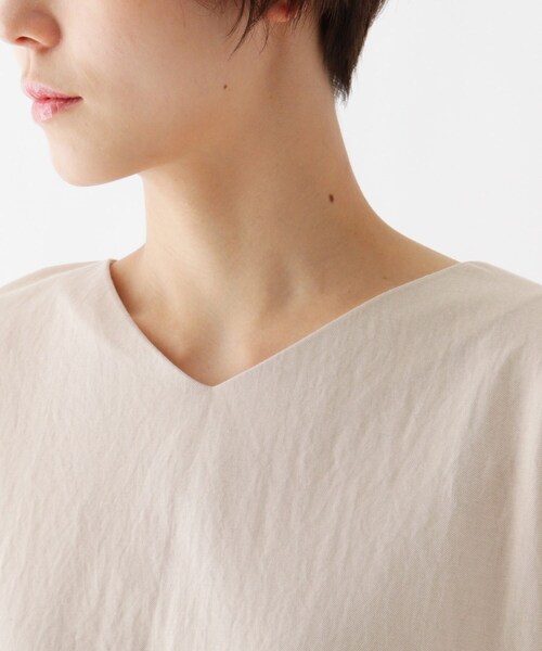 DRESKIP(ドレスキップ)の「◆ひんやり後ろタックTシャツ(Tシャツ/カットソー・レディース・ブラック/ダークブラウン/ナチュラル/黄緑系・02/03)」の9枚目の写真