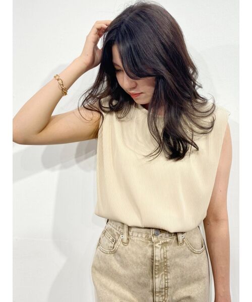 EVRIS（エヴリス）の「プリーツショルダーパットトップス【セットアップ着用可能】（Tシャツ/カットソー・レディース・ブラック/パープル/アイボリー・FREE）」の2枚目の写真