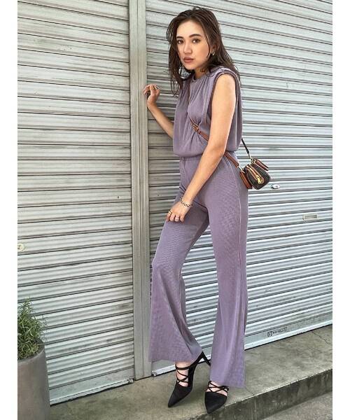 EVRIS（エヴリス）の「プリーツショルダーパットトップス【セットアップ着用可能】（Tシャツ/カットソー・レディース・ブラック/パープル/アイボリー・FREE）」の18枚目の写真