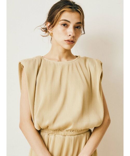 EVRIS（エヴリス）の「プリーツショルダーパットトップス【セットアップ着用可能】（Tシャツ/カットソー・レディース・ブラック/パープル/アイボリー・FREE）」の19枚目の写真