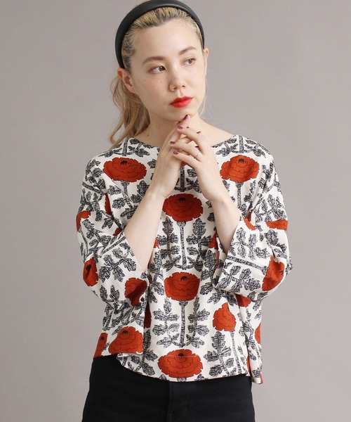 美品　peu pres プープレ デイジープリント 後ろあきブラウス peu pres（プープレ）の「デイジープリント 後ろあきブラウス