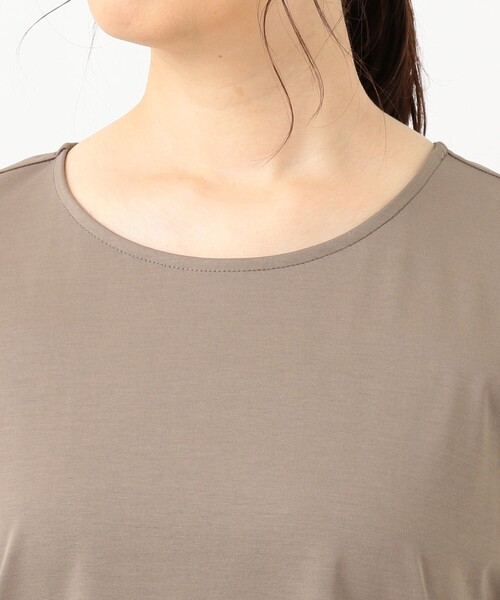 J.PRESS（ジェイプレス）の「【消臭機能付き】プレーティングジャージー ボリュームスリーブ カットソー（Tシャツ/カットソー・レディース・ブラウン系/アイボリー系/ネイビー系/ワイン系・T13/T15）」の18枚目の写真
