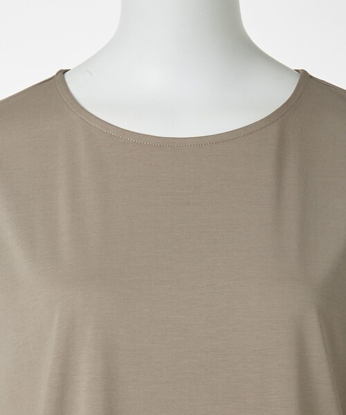 J.PRESS（ジェイプレス）の「【消臭機能付き】プレーティングジャージー ボリュームスリーブ カットソー（Tシャツ/カットソー・レディース・ブラウン系/アイボリー系/ネイビー系/ワイン系・T13/T15）」の19枚目の写真