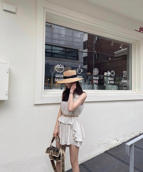 Jewelobe(ジュエローブ)の「イレヘムノースリトップス&ショートパンツセットアップ(セットアップ・レディース・ブラック/ベージュ/オフホワイト・FREE)」の5枚目の写真