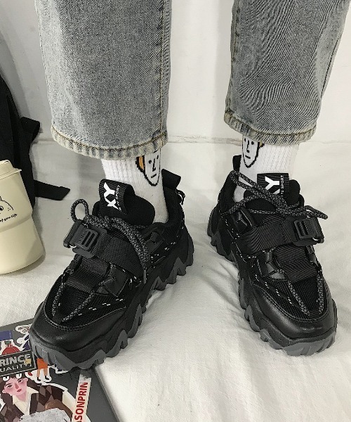 Shoes in Closet(シューズインクローゼット)の「厚底 ボリュームソール ダッドスニーカー 52(スニーカー・レディース・ブラック/ホワイト/グレー・M/LL/L/S)」の2枚目の写真