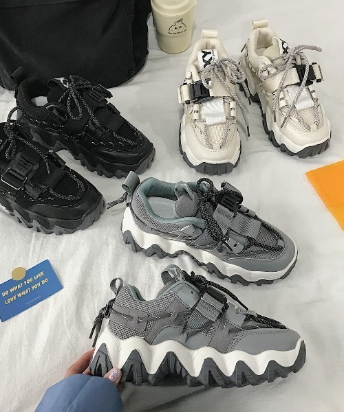 Shoes in Closet(シューズインクローゼット)の「厚底 ボリュームソール ダッドスニーカー 52(スニーカー・レディース・ブラック/ホワイト/グレー・M/LL/L/S)」の5枚目の写真