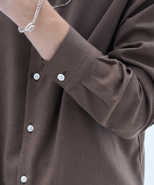 UNITED TOKYO(ユナイテッドトウキョウ)の「ボイルロングスリーブシャツ(シャツ/ブラウス・メンズ・グレイッシュベージュ/ブラウン/ブラック/アイボリー/オレンジ/ピンク/ダークブラウン・5/2/1/3)」の16枚目の写真