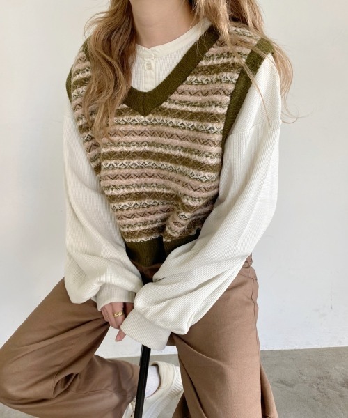 nemne store(ネンネストア)の「秋の香りとジャガードショートニットベスト(ベスト・レディース・カーキ/アイボリー/オフホワイト・フリー)」の12枚目の写真