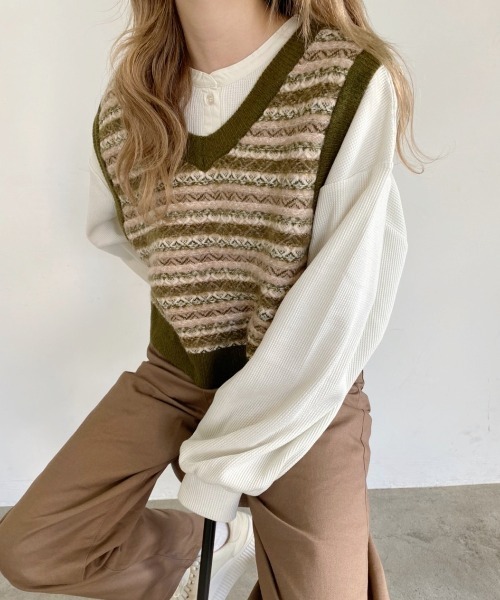 nemne store(ネンネストア)の「秋の香りとジャガードショートニットベスト(ベスト・レディース・カーキ/アイボリー/オフホワイト・フリー)」の8枚目の写真