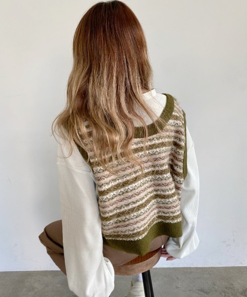 nemne store(ネンネストア)の「秋の香りとジャガードショートニットベスト(ベスト・レディース・カーキ/アイボリー/オフホワイト・フリー)」の20枚目の写真
