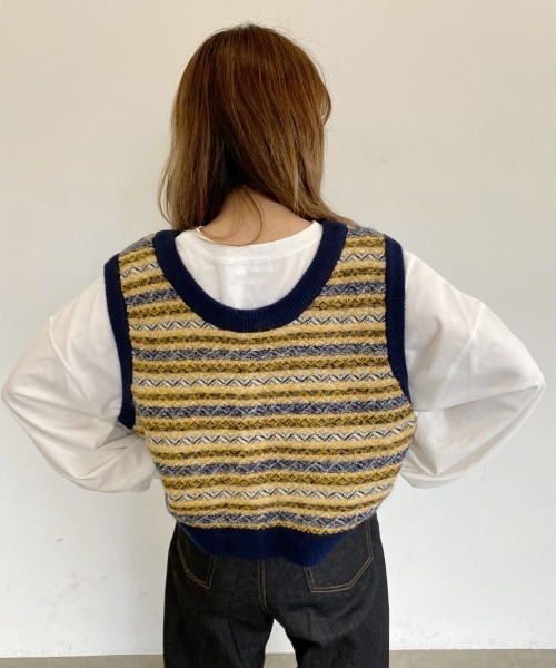 nemne store(ネンネストア)の「秋の香りとジャガードショートニットベスト(ベスト・レディース・カーキ/アイボリー/オフホワイト・フリー)」の6枚目の写真