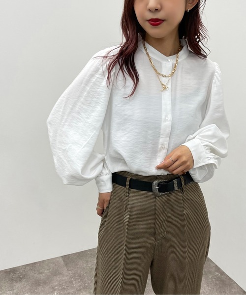 apres jour mignon（アプレジュールミニョン）の「袖ボリュームシャツ【ZOZOTOWN限定アイテム】（シャツ/ブラウス・レディース・ブラック/ブルー/オフホワイト・X-LARGE/フリー）」の2枚目の写真