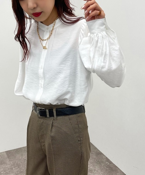 apres jour mignon（アプレジュールミニョン）の「袖ボリュームシャツ【ZOZOTOWN限定アイテム】（シャツ/ブラウス・レディース・ブラック/ブルー/オフホワイト・X-LARGE/フリー）」の6枚目の写真