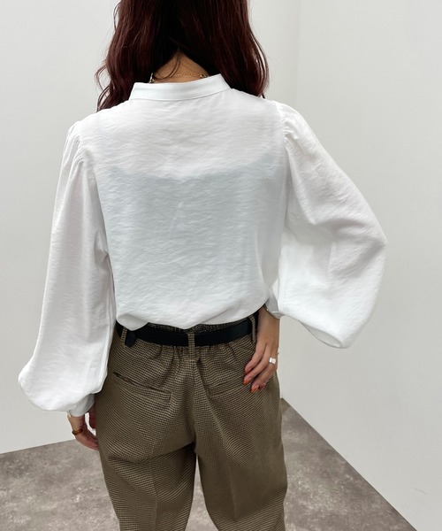 apres jour mignon（アプレジュールミニョン）の「袖ボリュームシャツ【ZOZOTOWN限定アイテム】（シャツ/ブラウス・レディース・ブラック/ブルー/オフホワイト・X-LARGE/フリー）」の7枚目の写真