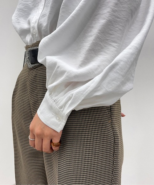 apres jour mignon（アプレジュールミニョン）の「袖ボリュームシャツ【ZOZOTOWN限定アイテム】（シャツ/ブラウス・レディース・ブラック/ブルー/オフホワイト・X-LARGE/フリー）」の12枚目の写真