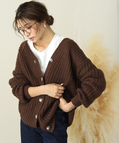 La-gemme（ラジェム）の「ローゲージニットカーディガン（カーディガン/ボレロ・レディース・ブラック/ダークブラウン/ブルーグリーン/グレー/グレイッシュベージュ/アイボリー・フリー）」の4枚目の写真