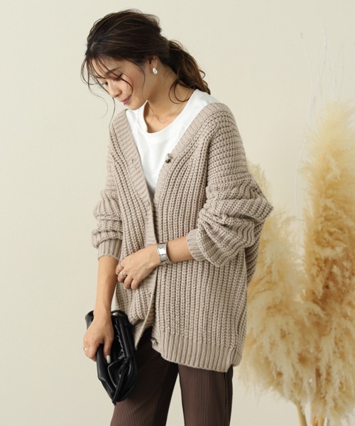 La-gemme（ラジェム）の「ローゲージニットカーディガン（カーディガン/ボレロ・レディース・ブラック/ダークブラウン/ブルーグリーン/グレー/グレイッシュベージュ/アイボリー・フリー）」の5枚目の写真