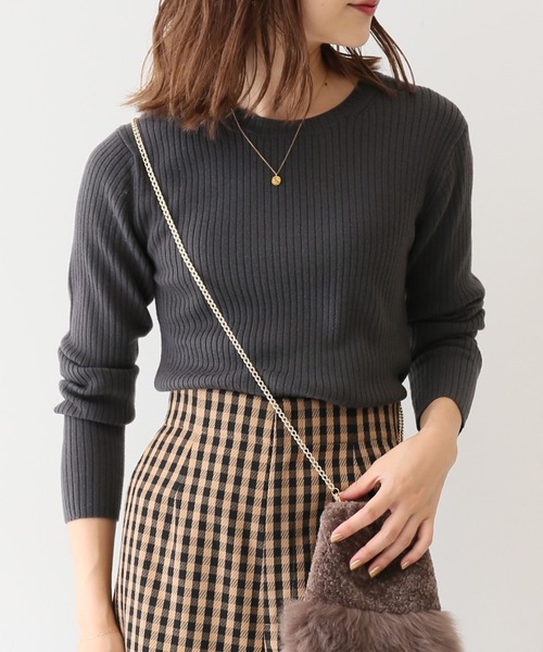 SLOBE IENA(スローブイエナ)の「ウォッシャブルクルーネックプルオーバー【手洗い可能】◆(ニット/セーター・レディース・チャコールグレー/ベージュ/サックスブルー・FREE)」の9枚目の写真