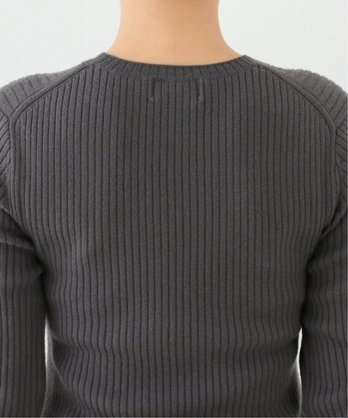 SLOBE IENA(スローブイエナ)の「ウォッシャブルクルーネックプルオーバー【手洗い可能】◆(ニット/セーター・レディース・チャコールグレー/ベージュ/サックスブルー・FREE)」の7枚目の写真
