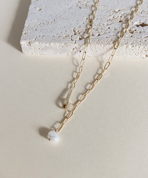 tone（トーン）の「【ECRu.】バロック 淡水パール&チェーンネックレス（ネックレス・レディース・シルバー/ゴールド・FREE）」の8枚目の写真