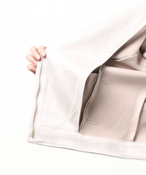 MISCH MASCH（ミッシュマッシュ）の「スエードボンディングジャケット（ライダースジャケット・レディース・ベージュ/ピンク系その他/グレー・MEDIUM）」の5枚目の写真