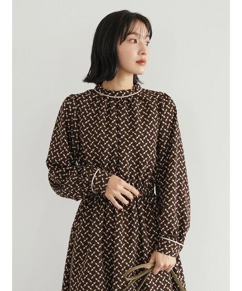 ELENCARE DUE(エレンカーレデュエ)の「・ELENCARE DUE キカガクptハイネックワンピ*(ワンピース・レディース・ブラック/ブラウン/グリーン・FREE)」の9枚目の写真