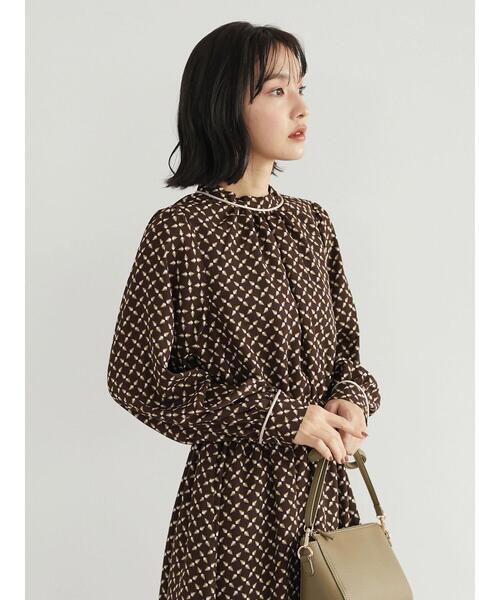 ELENCARE DUE(エレンカーレデュエ)の「・ELENCARE DUE キカガクptハイネックワンピ*(ワンピース・レディース・ブラック/ブラウン/グリーン・FREE)」の10枚目の写真