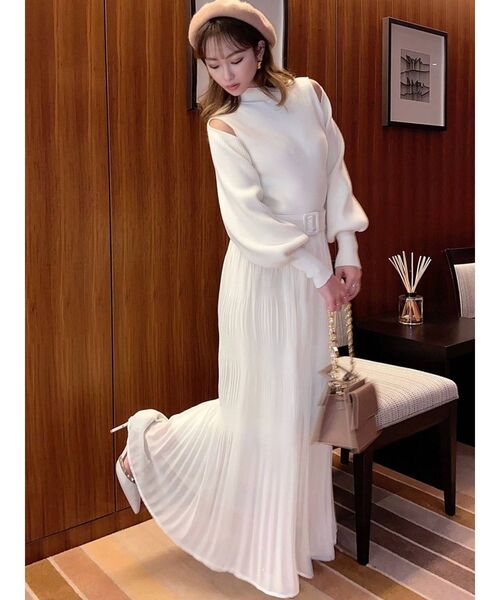 RESEXXY（リゼクシー）の「マジョリカプリーツニットワンピース（ワンピース・レディース・ブラック/アイボリー/モカ・FREE）」の4枚目の写真