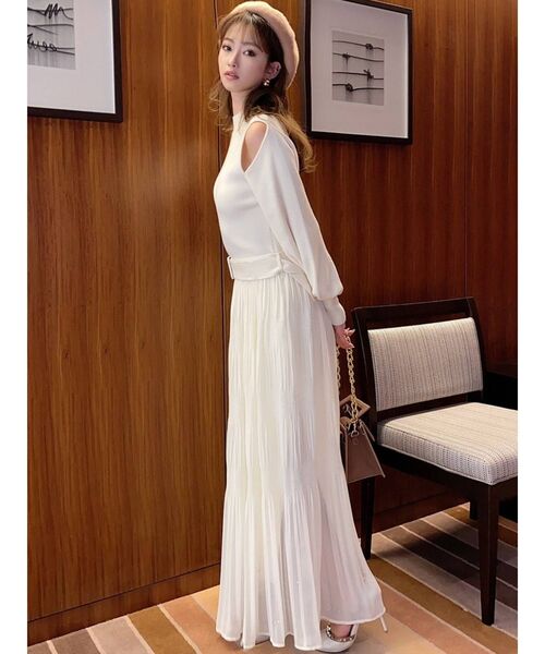 RESEXXY（リゼクシー）の「マジョリカプリーツニットワンピース（ワンピース・レディース・ブラック/アイボリー/モカ・FREE）」の5枚目の写真