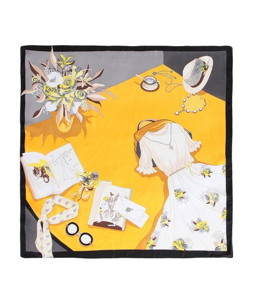 Julia Boutique（ジュリアブティック）の「90×90cmサイズ・ヴィンテージ風サテン生地スカーフ/100013（バンダナ/スカーフ・レディース・A/B/C/D/E/F/G/H/I/J/K/L/M/N/O/P/Q/R/S/T/U・ONE）」の5枚目の写真