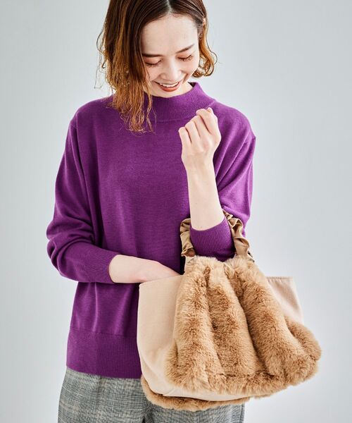 le.coeur blanc（ルクールブラン）の「ギャザーハンドルファーバッグ（ハンドバッグ・レディース・グレイッシュベージュ/ベージュ/ブラック・FREE）」の4枚目の写真