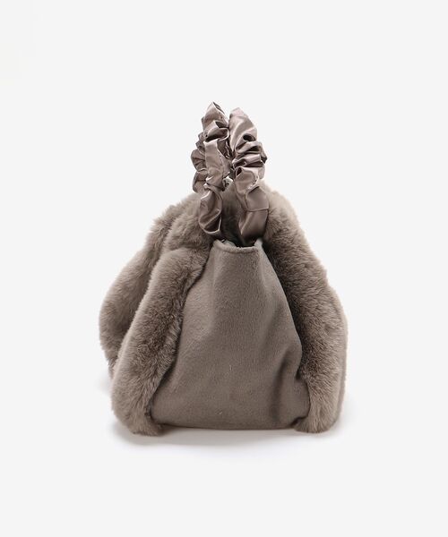 le.coeur blanc（ルクールブラン）の「ギャザーハンドルファーバッグ（ハンドバッグ・レディース・グレイッシュベージュ/ベージュ/ブラック・FREE）」の12枚目の写真