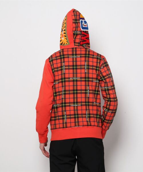 A BATHING APE（アベイシングエイプ）の「BAPE LOGO CHECK SHARK FULL